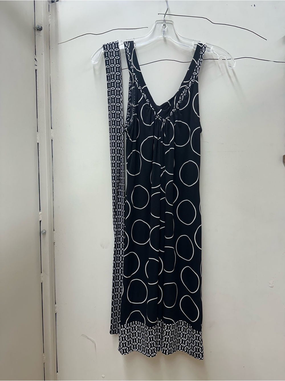 Black & White Circle Print Sleeveless  Dress